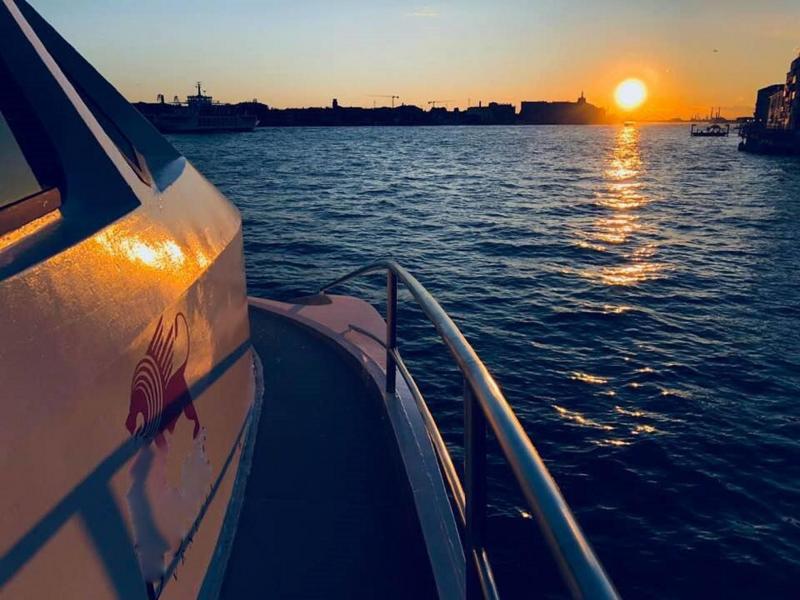 Die besten Bootsfahrten in Venedig